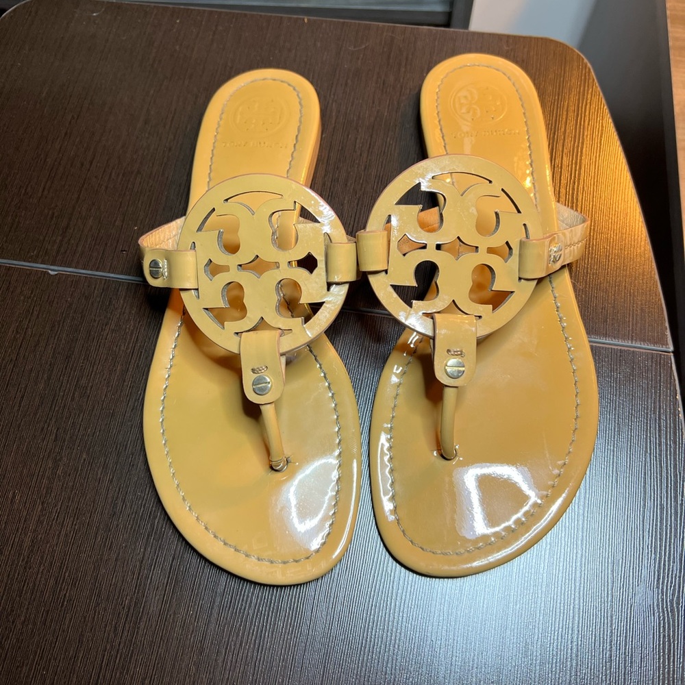 Tory Burch, size 9, nude sandals